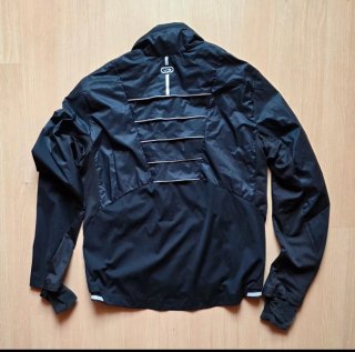 Chaqueta técnica Kalenji Negra y Verde