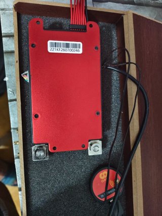 DALY BMS 8S 24V 100A LiFePO4 Bluetooth