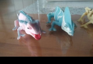 4 Lagartos de Juguete