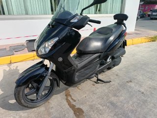 Yamaha Xmax 125 Inyección Negra