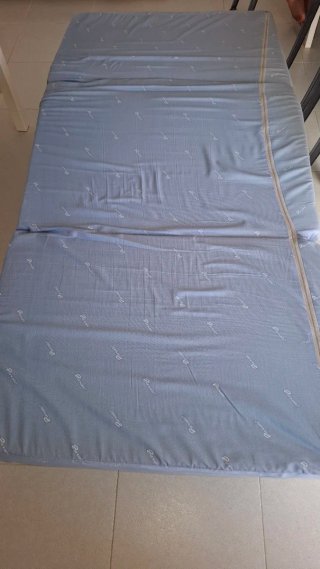 Puff cama plegable beige