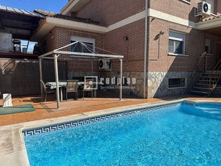 Chalet en venta en Meco pueblo en Meco