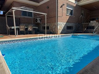 Chalet en venta en Meco pueblo en Meco