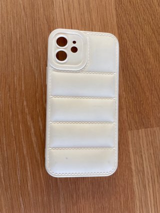 Funda iPhone 12 blanca acolchada