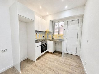 Estudio en venta en La Bordeta en Barcelona