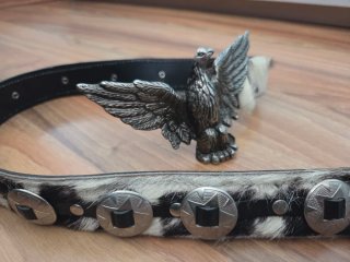 Cinturón de cuero y pelo  águila