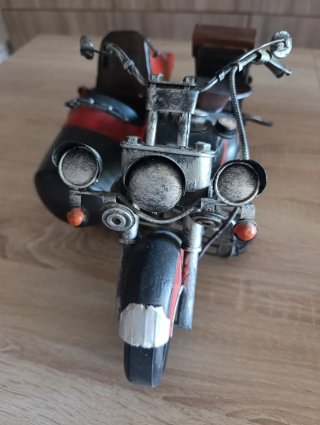 Motos estilo Cruiser (Beige y Roja)