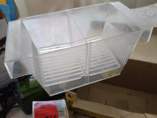 Acuario con accesorios