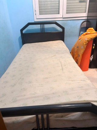 Mesa extensible y cajonera Cama individual + colch