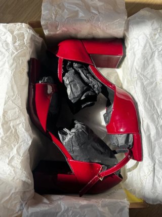 Sandalias Alohas charol rojo Talla 39