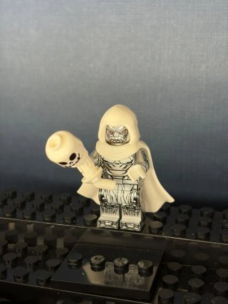 Minifugra Doctor Doom White
