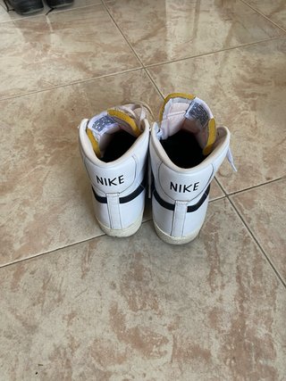 Nike Blazer Mid '77 Vintage Blancas