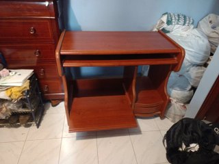 Escritorio madera ordenador con ruedas y cajones