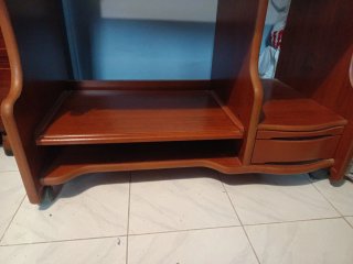 Escritorio madera ordenador con ruedas y cajones