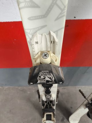 Esquís K2 Silencer Fijaciones Marker Griffon