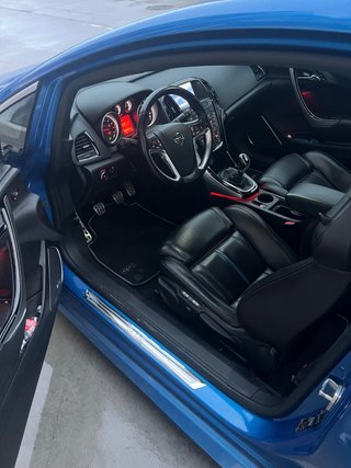 Opel Astra opc 2014