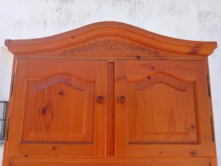 Alacena rústica de cocina en pino