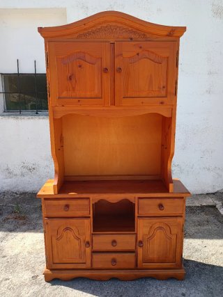 Alacena rústica de cocina en pino