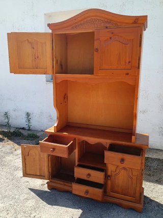 Alacena rústica de cocina en pino