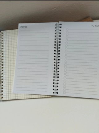 Lote 2 Cuadernos Espiral Diseño Escamas