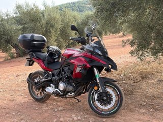 Benelli TRK 502 Roja