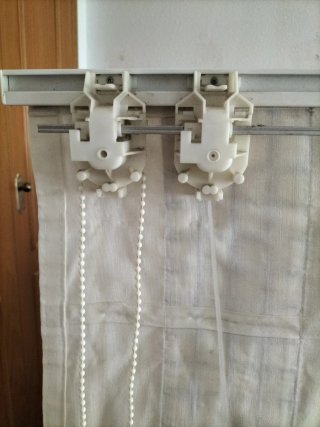 2 Estores/Cortinas Beige con Detalles Marrones