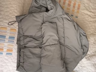 Cazadora de invierno gris