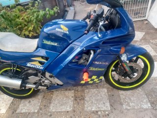 Honda CBR 600 F2 Azul