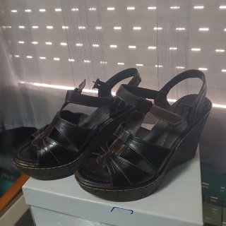 Sandalias cuña marrones talla 38