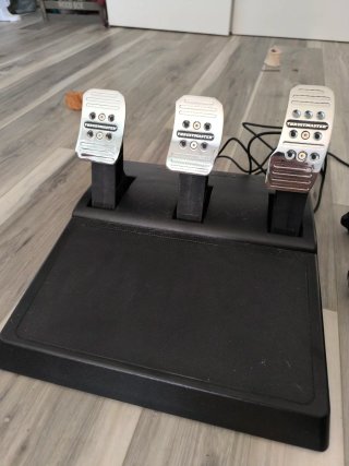 Thrustmaster T300 Volante Ferrari