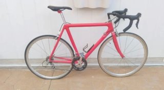 Bicicleta de carretera C4 Roja