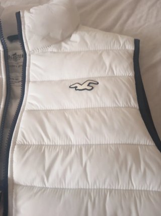 Chaleco plumífero Hollister blanco