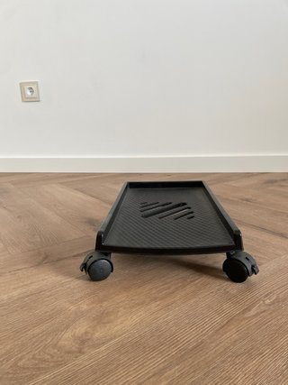 Soporte PC con ruedas