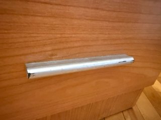 Mesita de noche o cajonera de madera