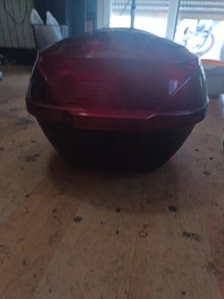 Baúl Moto Rojo
