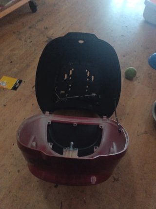 Baúl Moto Rojo