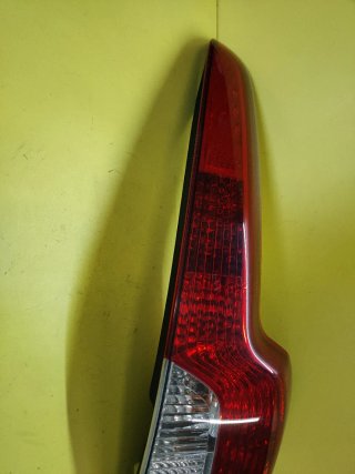 PILOTO TRASERO DERECHO VOLVO V50 SW FAMILIAR