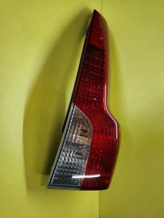 PILOTO TRASERO DERECHO VOLVO V50 SW FAMILIAR