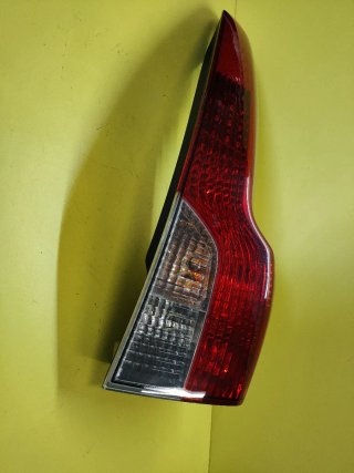 PILOTO TRASERO DERECHO VOLVO V50 SW FAMILIAR