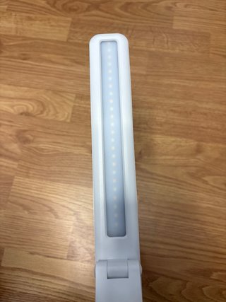 Lámpara de escritorio LED moderna