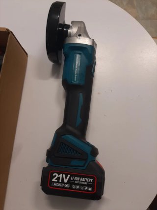 Amoladora a Batería + 2 Baterías y cargador