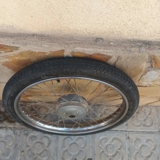 Rueda Moto 21/4-18 43J, delantera