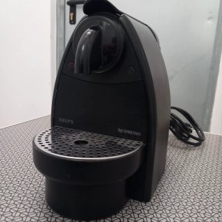 Cafetera Nespresso Krups Negra