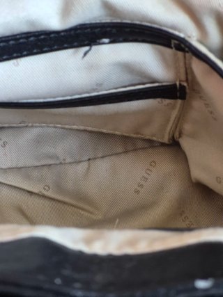 Bolso Guess Negro Cuero