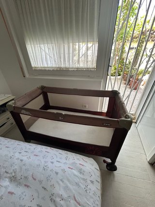 Cuna de viaje plegable