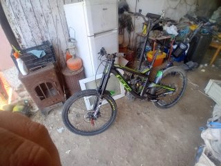 GT Fury Team 27.5 Downhill Bike 2018