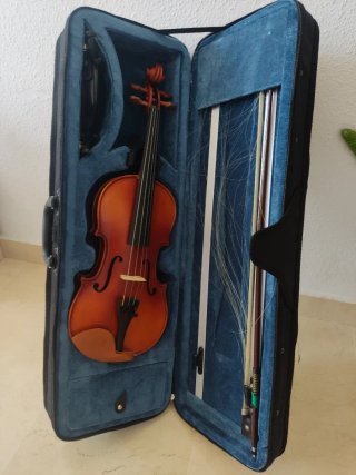 Violín infantil con arco y funda