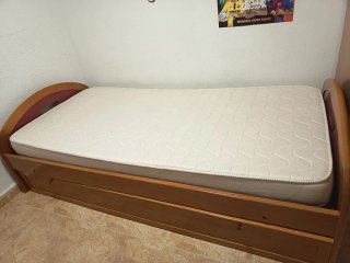 Cama nido con colchón y armario