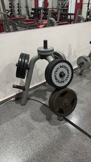 Rack para discos y barras de gimnasio