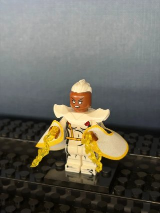 Minifigura Storm White Suit